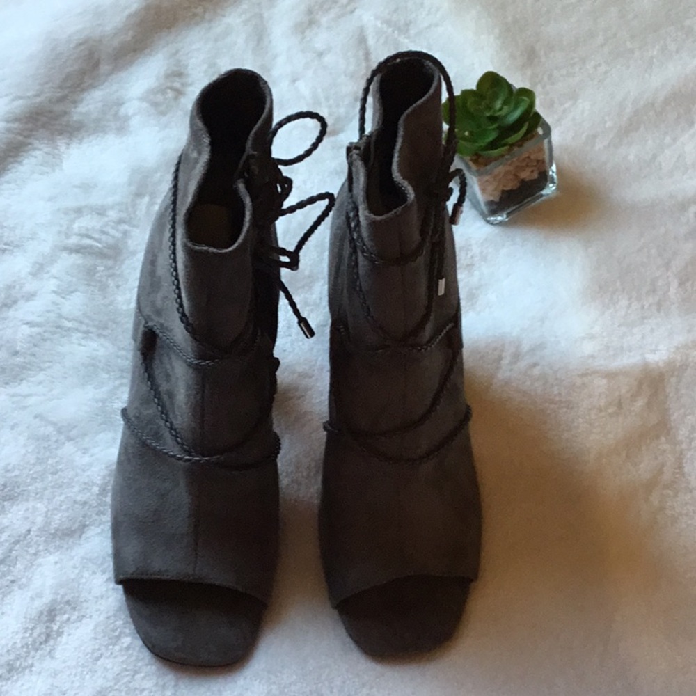 💥SOLD!Rialto Milan Suede Peep toe Booties - Picture 3 of 7